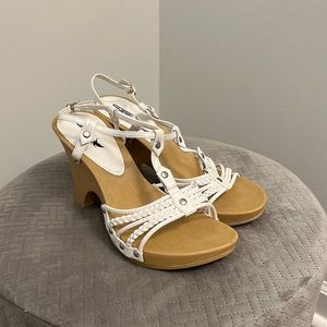 SHIEKH Strappy Sling Back Wooden Wedge-Like Heel Shoe
